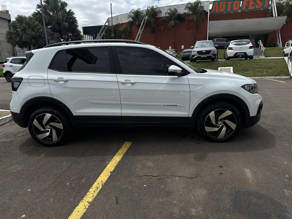 VOLKSWAGEN T-Cross - Foto