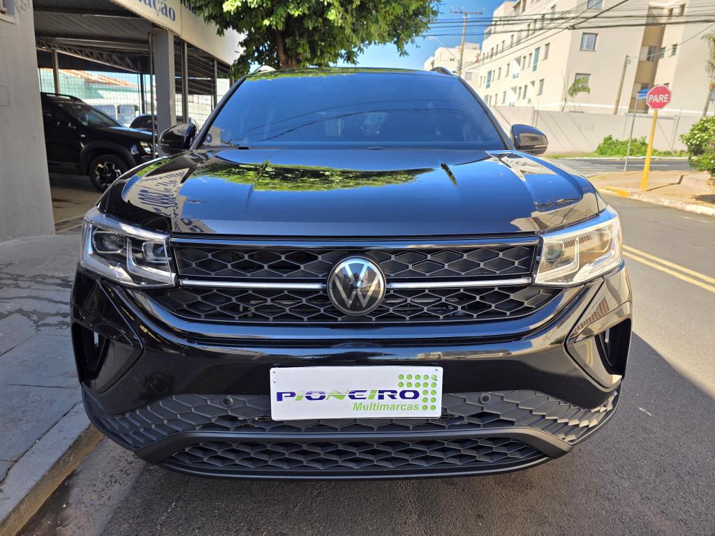VOLKSWAGEN Taos - Foto