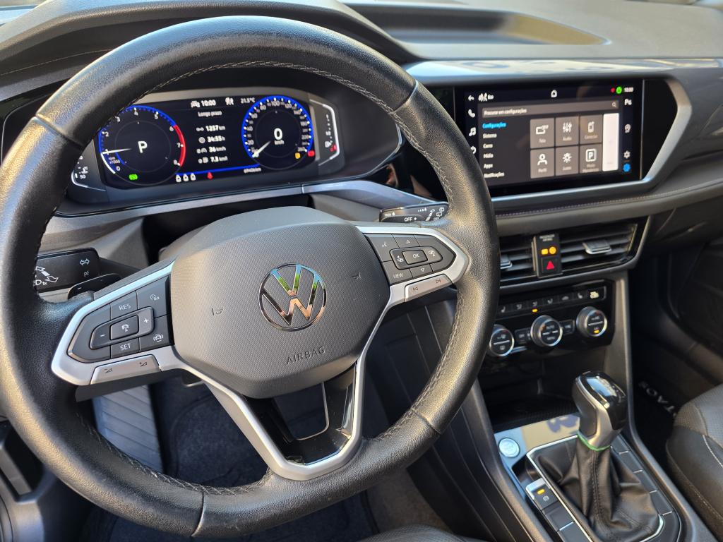 VOLKSWAGEN Taos - Foto