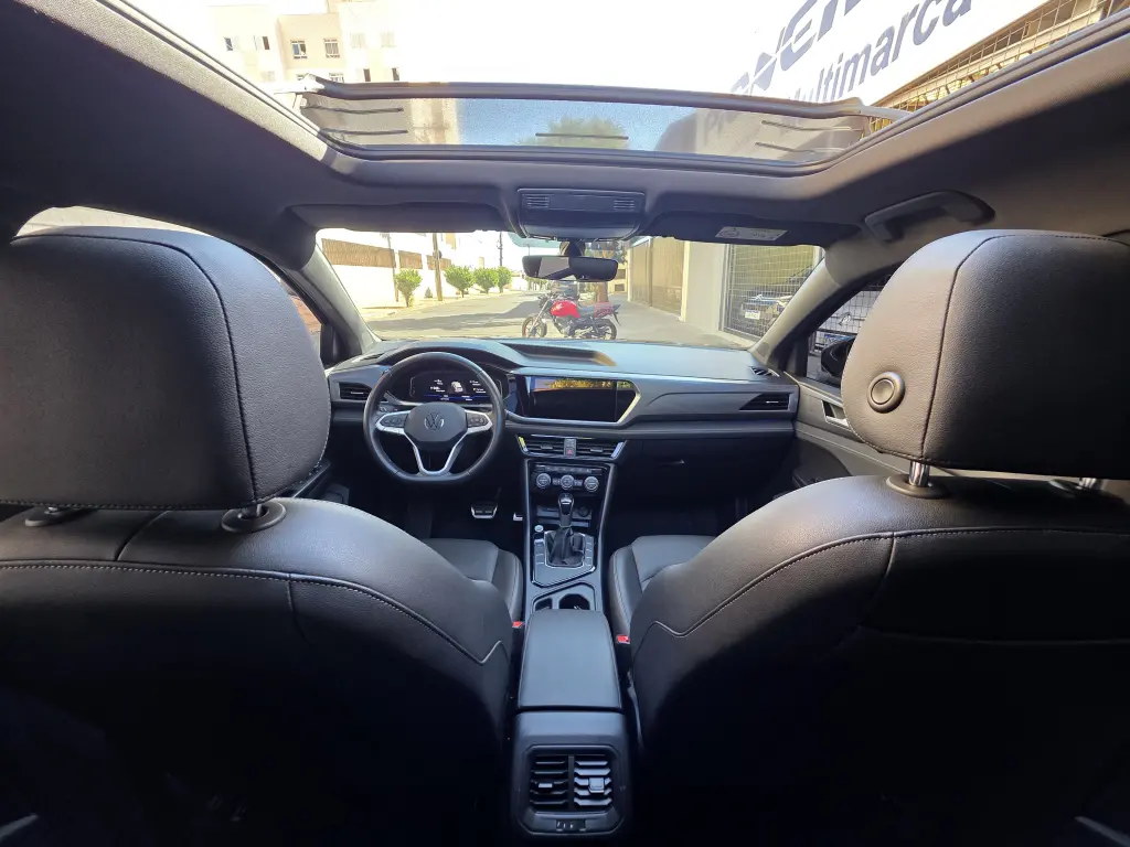 VOLKSWAGEN Taos - Foto