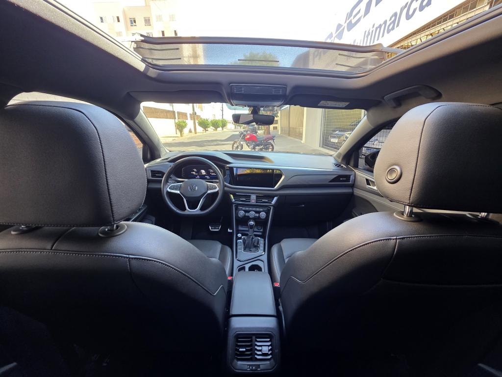 VOLKSWAGEN Taos - Foto