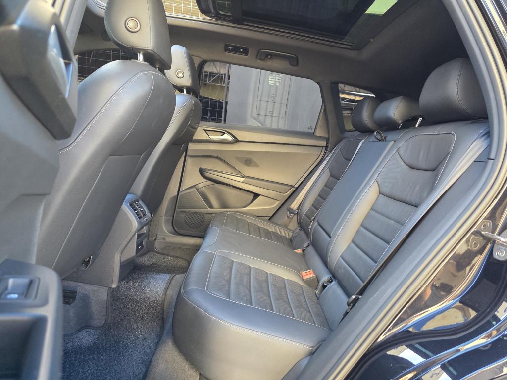 VOLKSWAGEN Taos - Foto