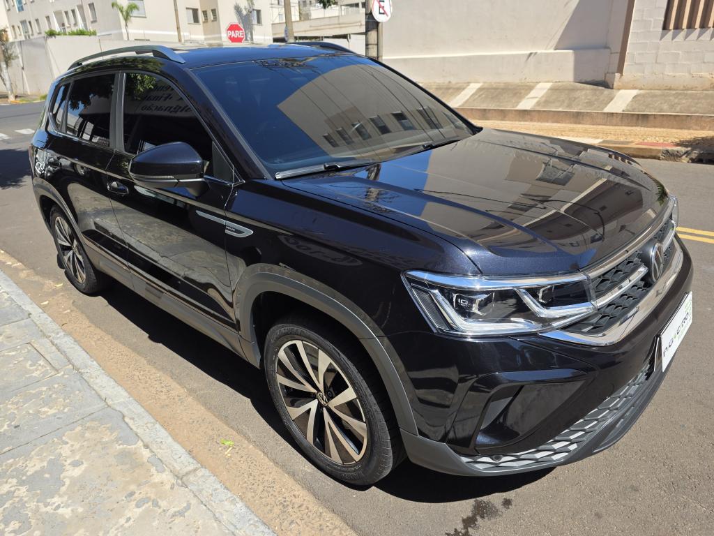 VOLKSWAGEN Taos - Foto