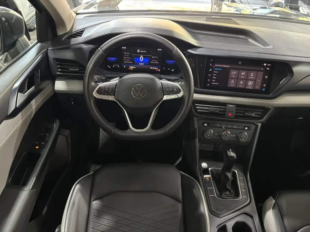 VOLKSWAGEN Taos - Foto