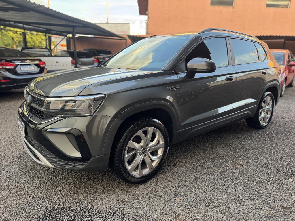VOLKSWAGEN Taos - Foto