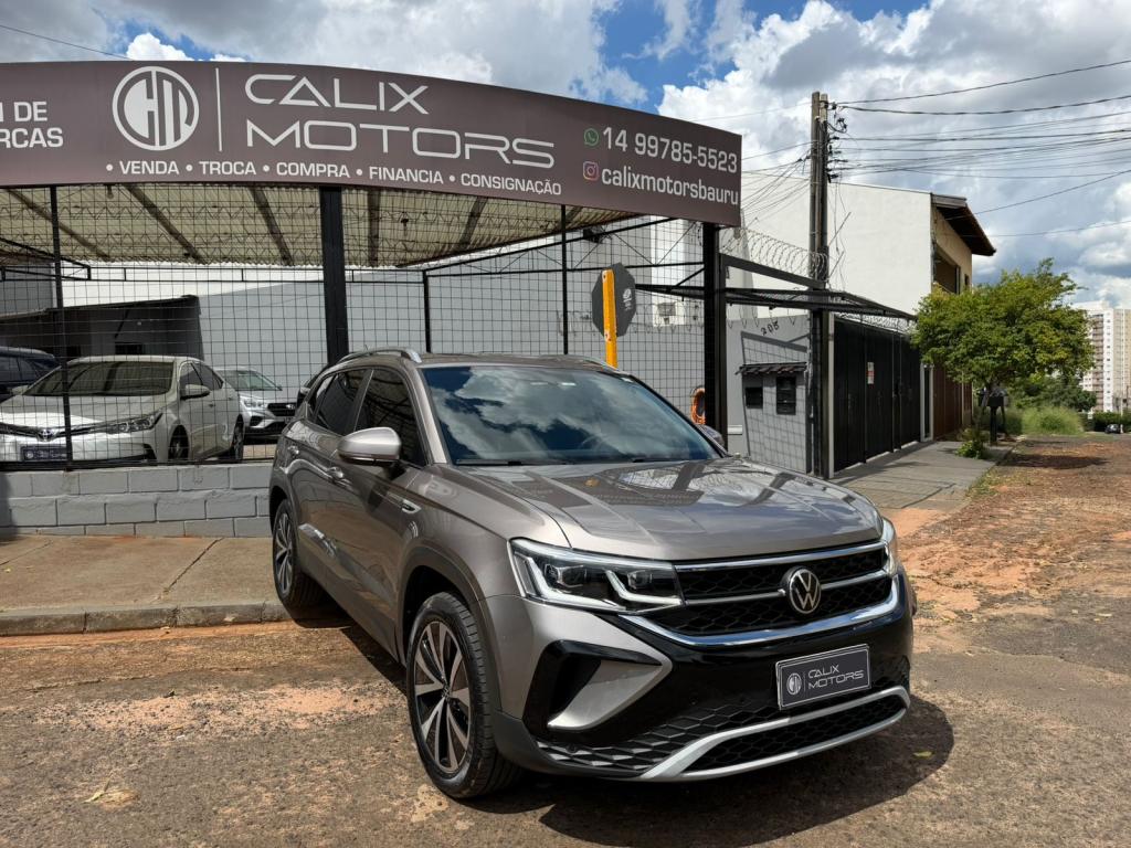 VOLKSWAGEN Taos - Foto
