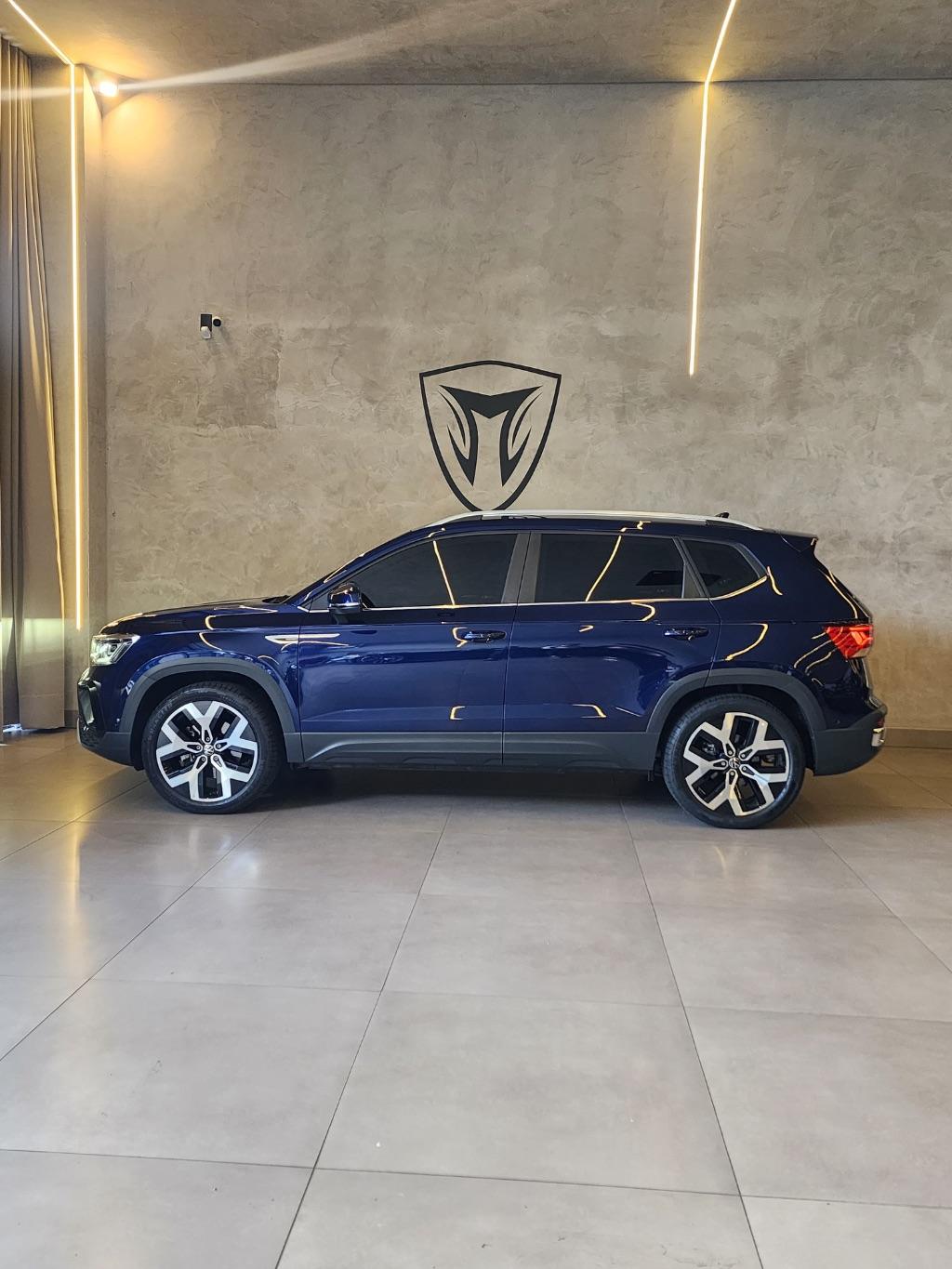 VOLKSWAGEN Taos - Foto