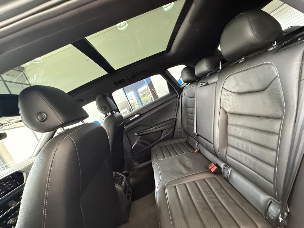 VOLKSWAGEN Taos - Foto