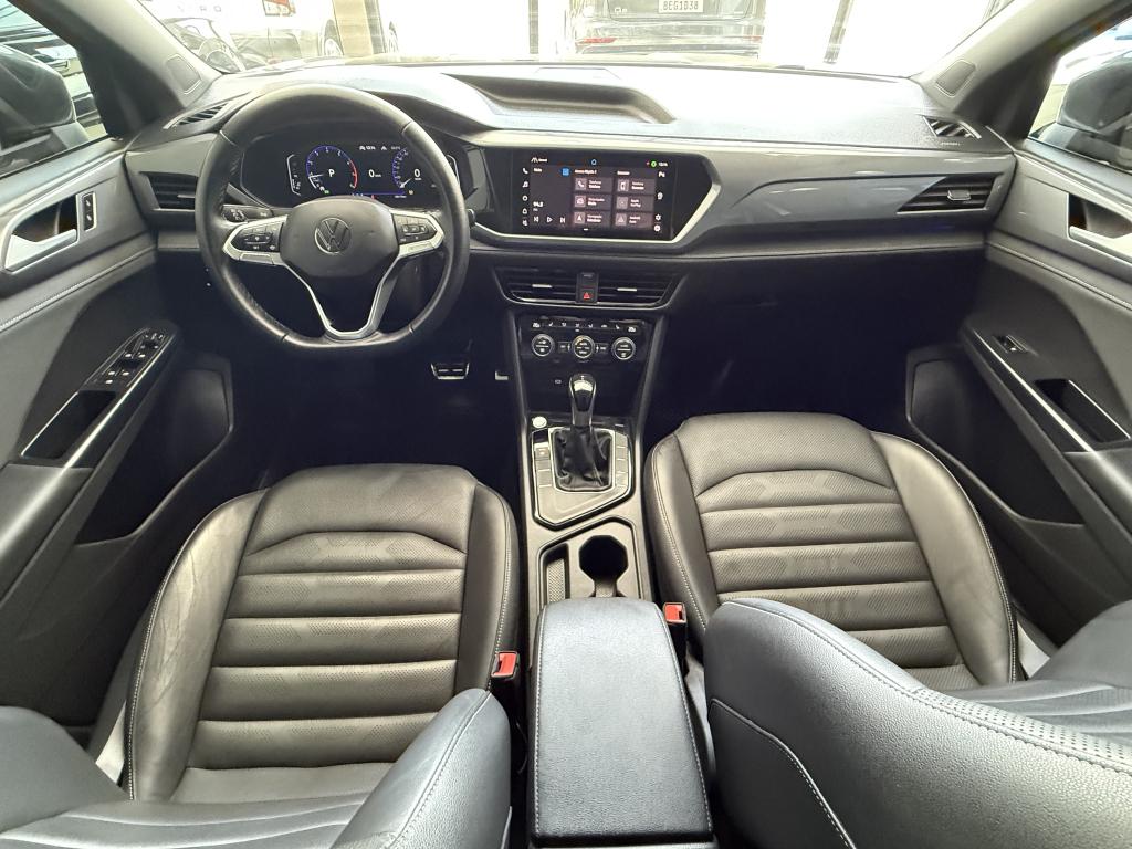 VOLKSWAGEN Taos - Foto