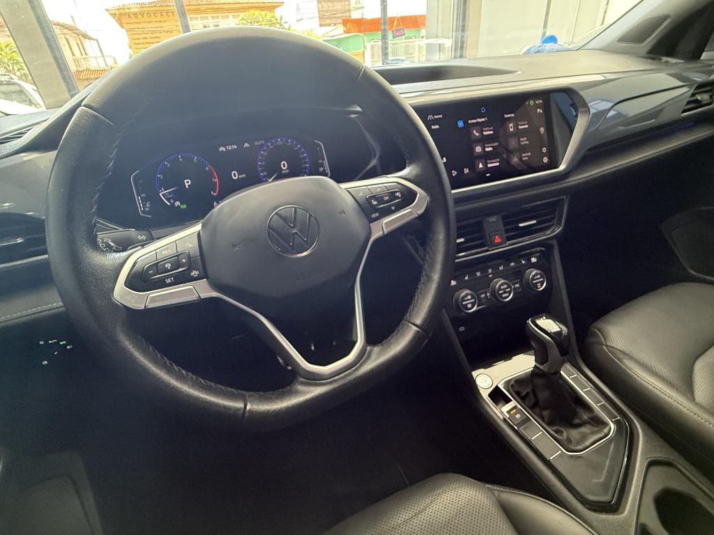 VOLKSWAGEN Taos - Foto