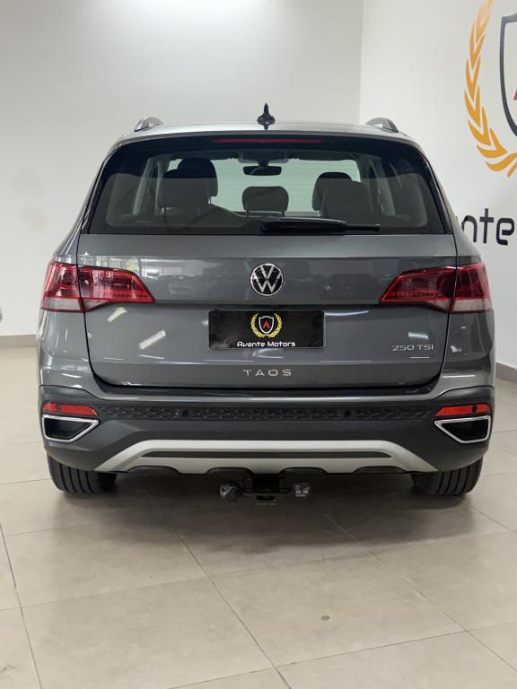 VOLKSWAGEN Taos - Foto
