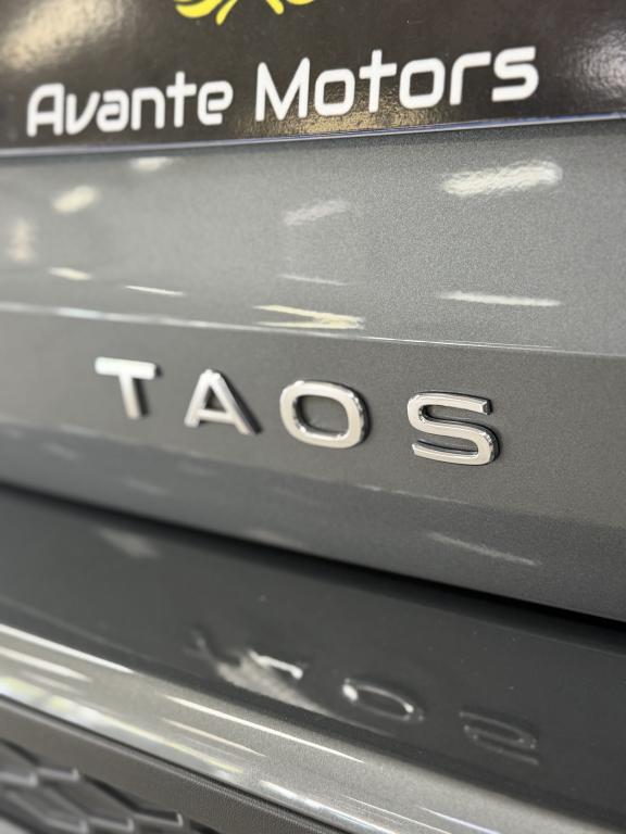 VOLKSWAGEN Taos - Foto