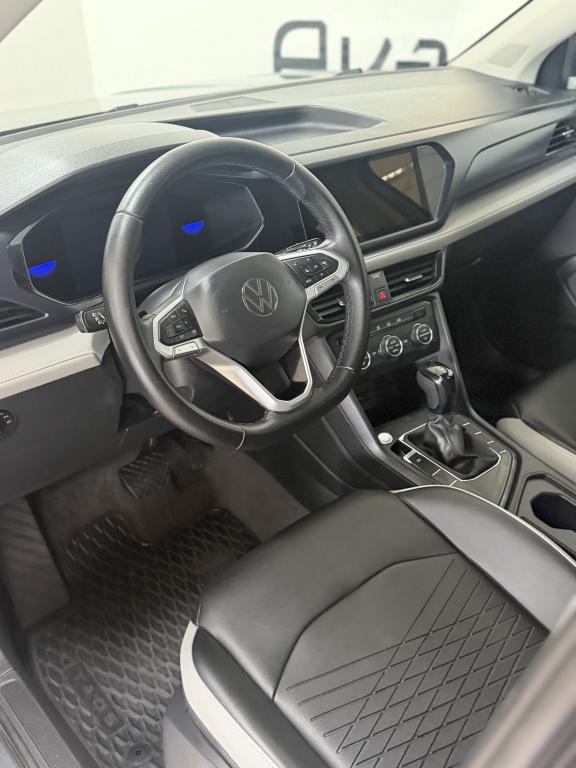 VOLKSWAGEN Taos - Foto