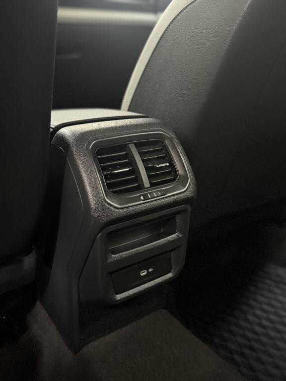 VOLKSWAGEN Taos - Foto