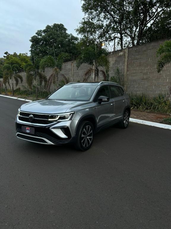 VOLKSWAGEN Taos - Foto