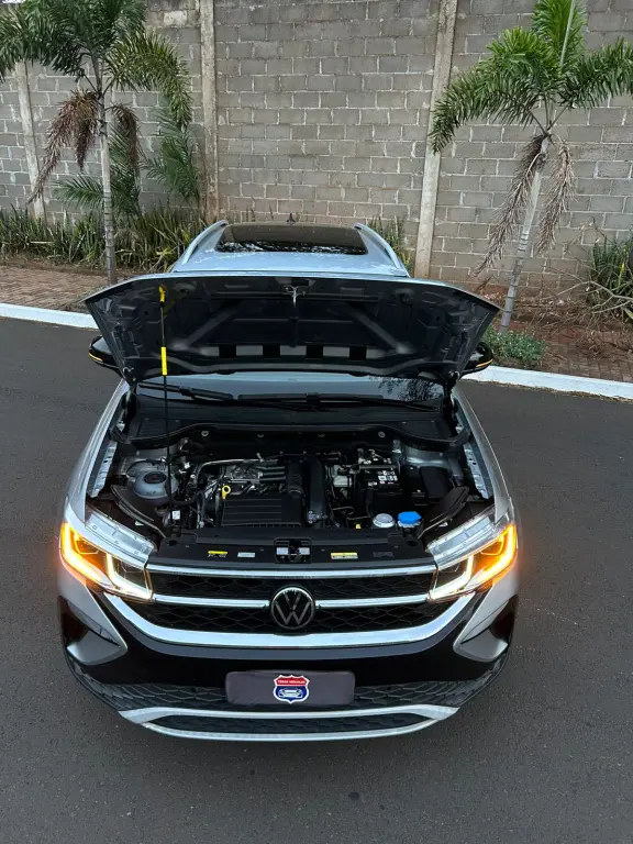 VOLKSWAGEN Taos - Foto