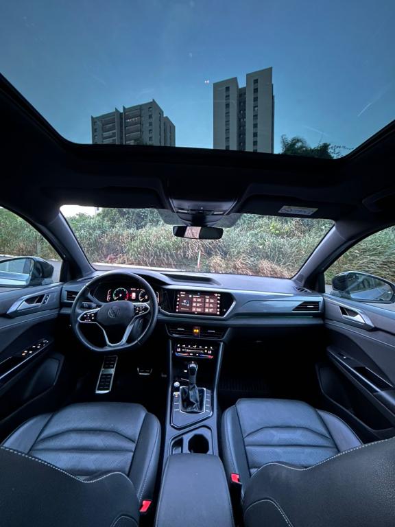 VOLKSWAGEN Taos - Foto