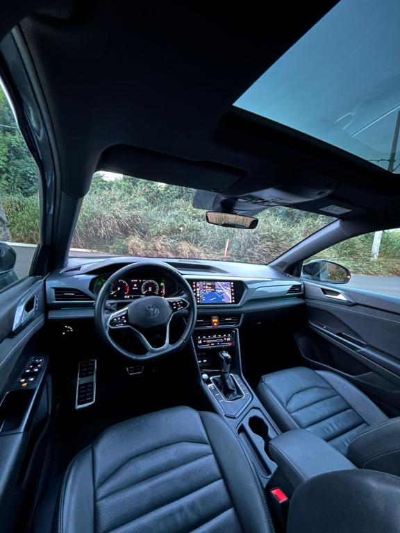 VOLKSWAGEN Taos - Foto