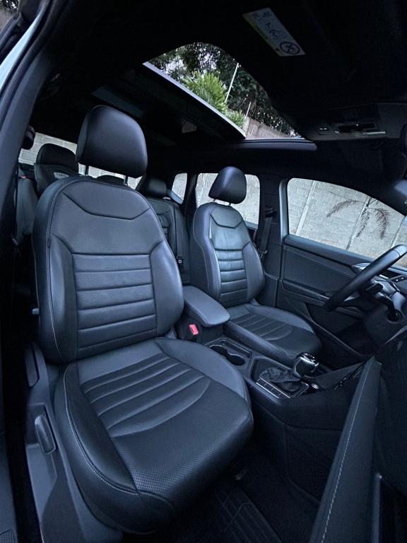 VOLKSWAGEN Taos - Foto