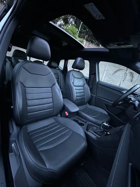 VOLKSWAGEN Taos - Foto
