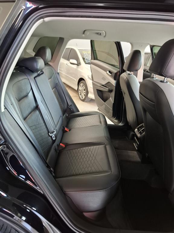VOLKSWAGEN Taos - Foto