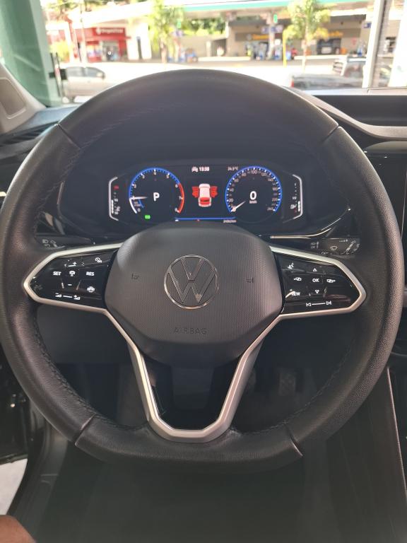 VOLKSWAGEN Taos - Foto