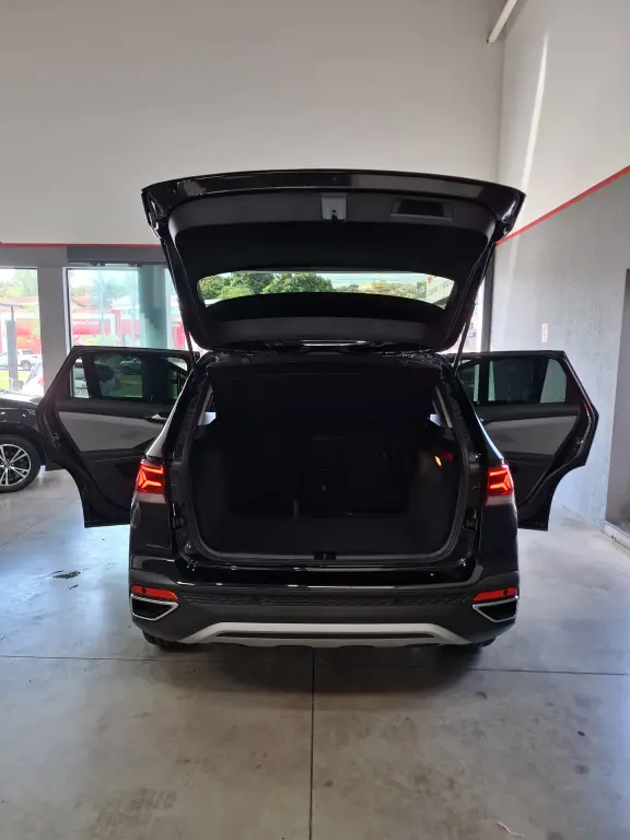 VOLKSWAGEN Taos - Foto