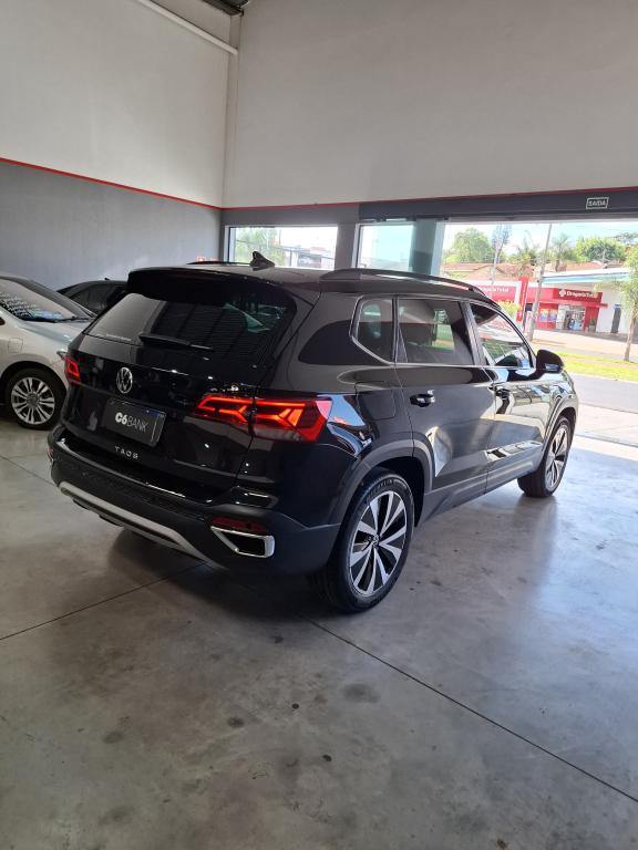VOLKSWAGEN Taos - Foto