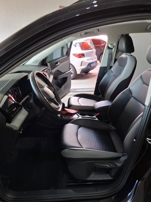 VOLKSWAGEN Taos - Foto
