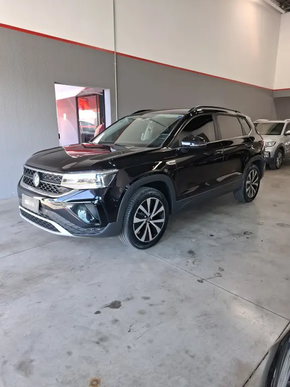 VOLKSWAGEN Taos