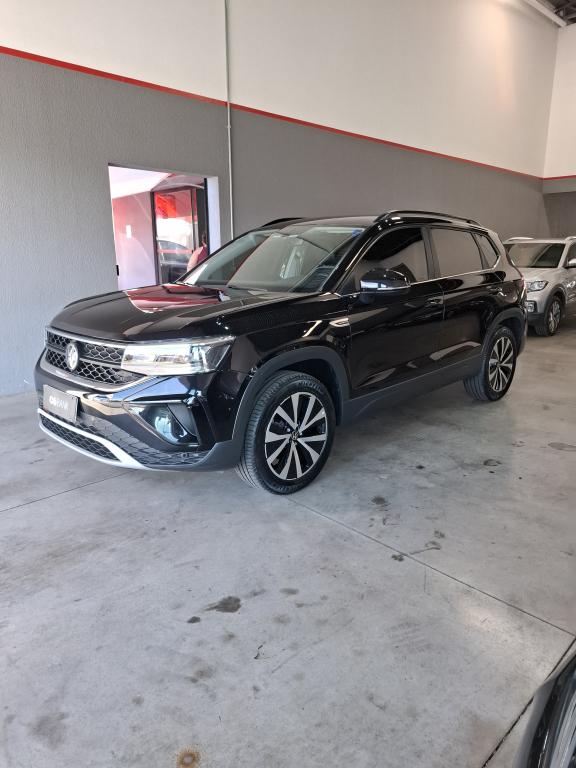 VOLKSWAGEN Taos