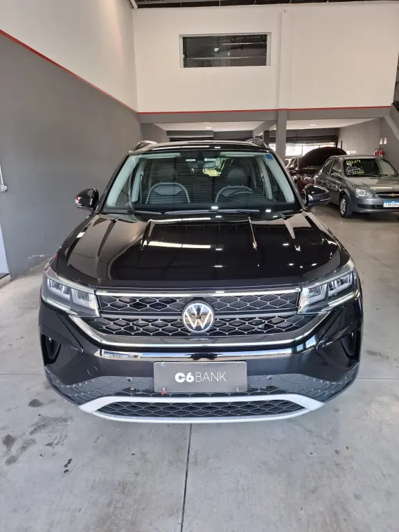VOLKSWAGEN Taos - Foto
