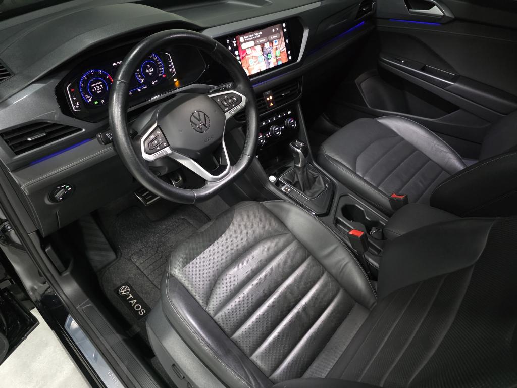 VOLKSWAGEN Taos - Foto