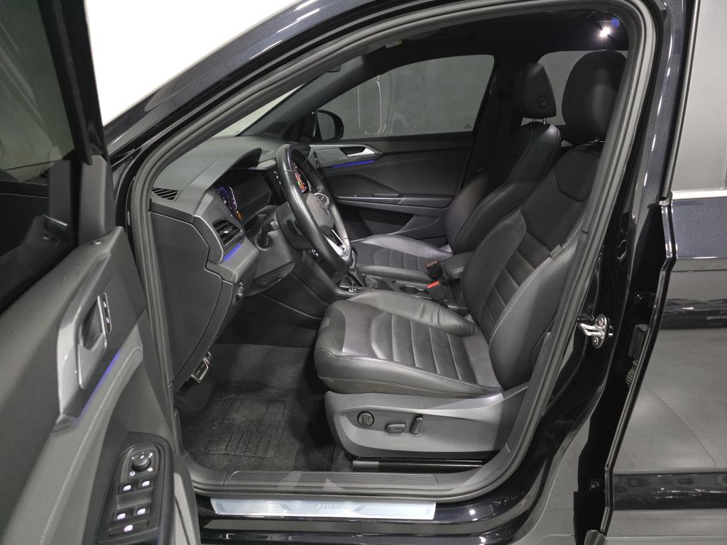 VOLKSWAGEN Taos - Foto