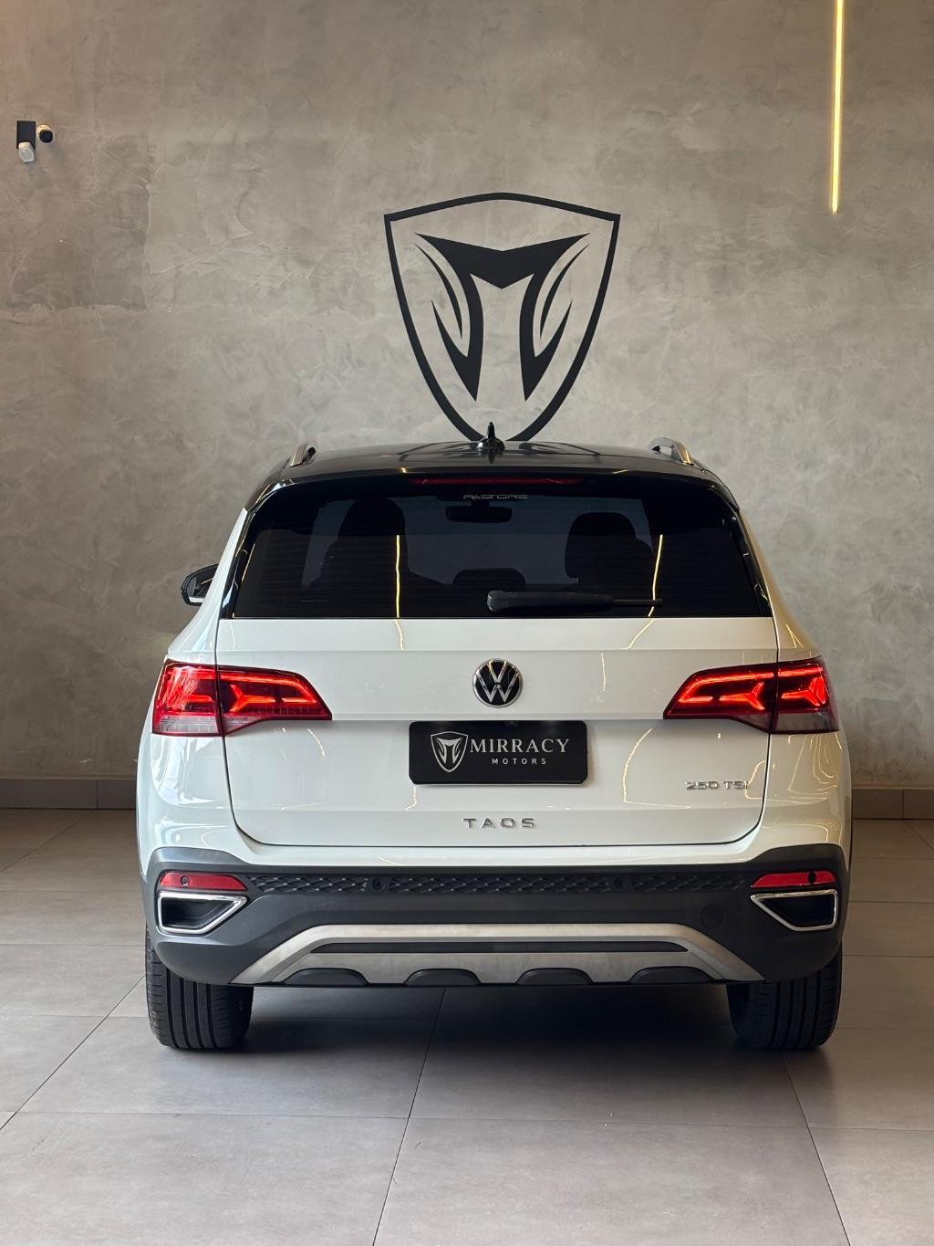 VOLKSWAGEN Taos - Foto