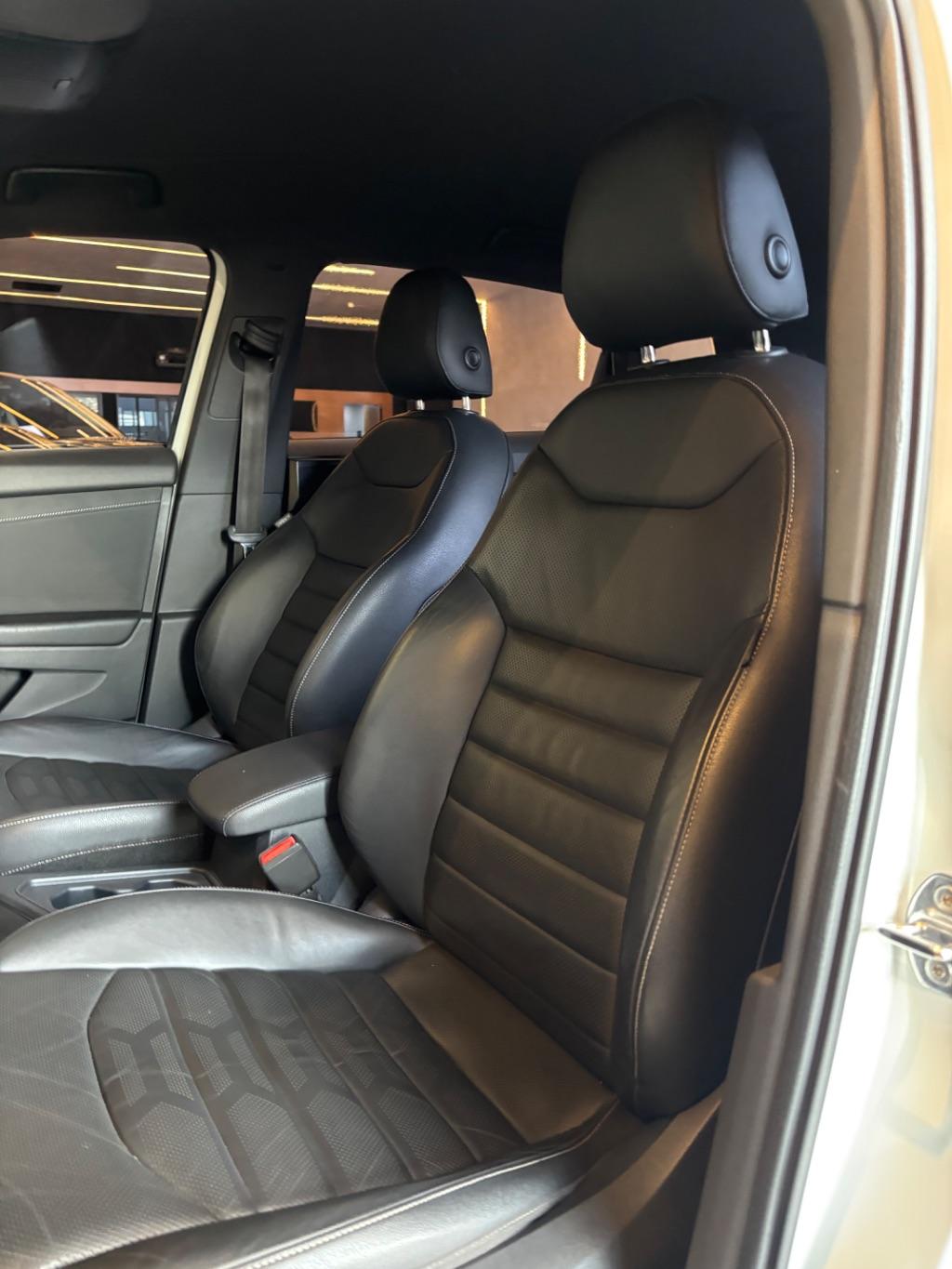 VOLKSWAGEN Taos - Foto
