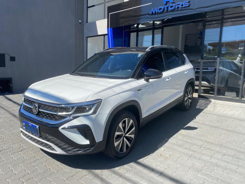 VOLKSWAGEN Taos