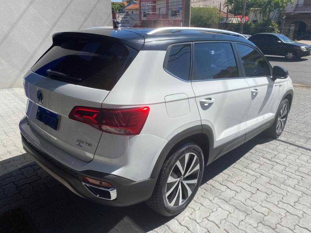 VOLKSWAGEN Taos - Foto