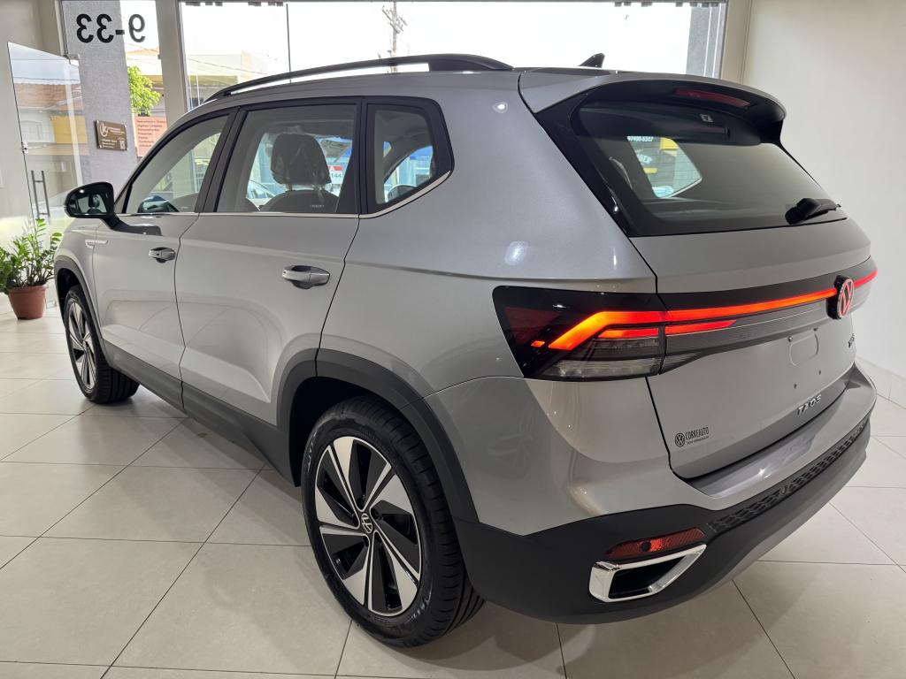 VOLKSWAGEN Taos - Foto