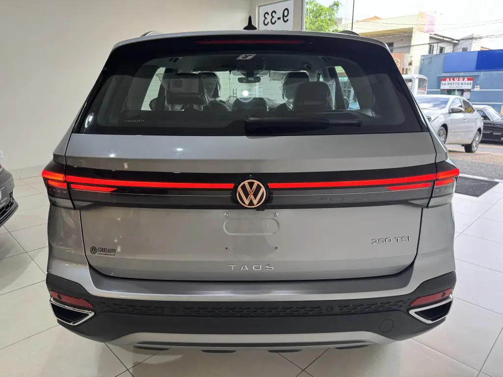 VOLKSWAGEN Taos - Foto