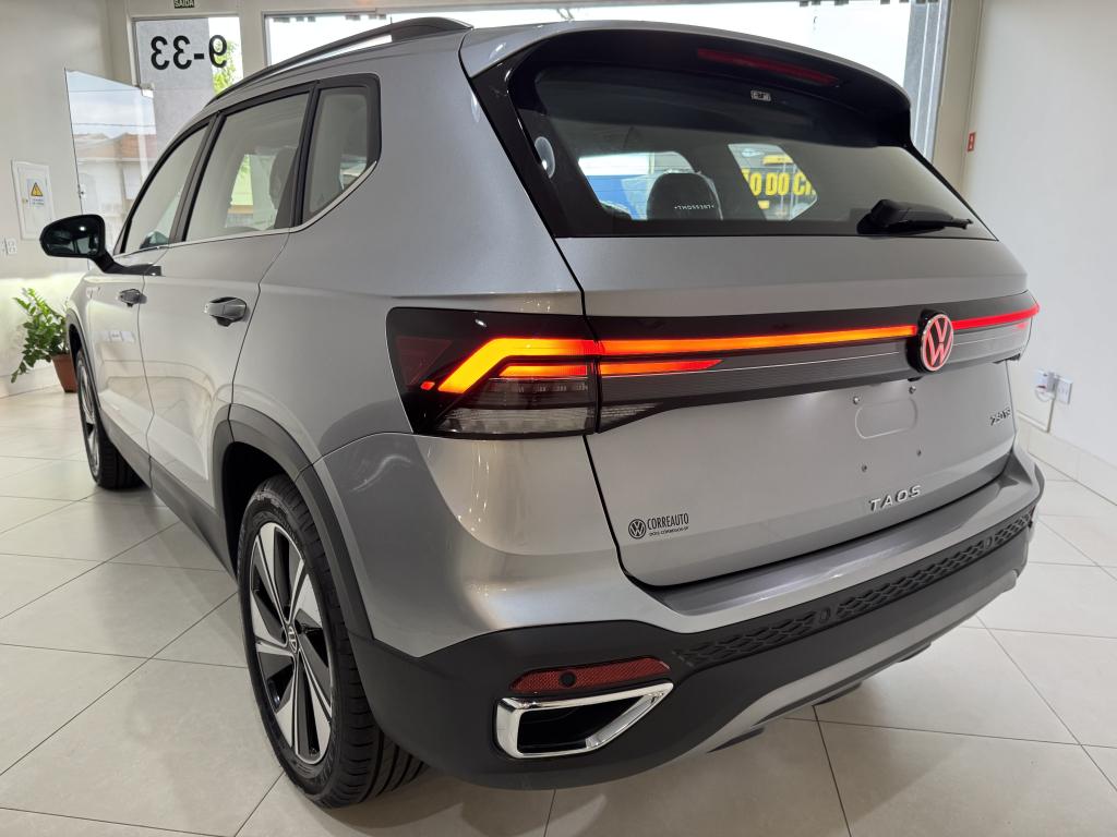 VOLKSWAGEN Taos - Foto