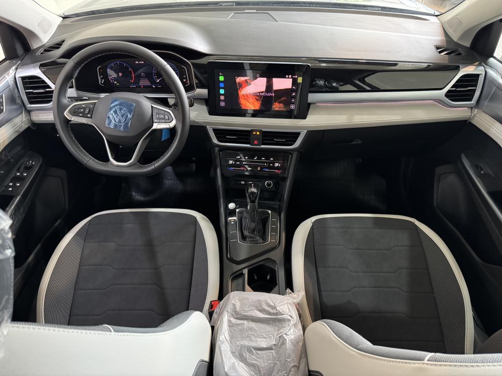 VOLKSWAGEN Taos - Foto
