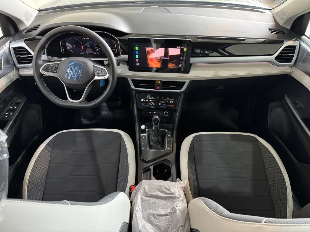 VOLKSWAGEN Taos - Foto