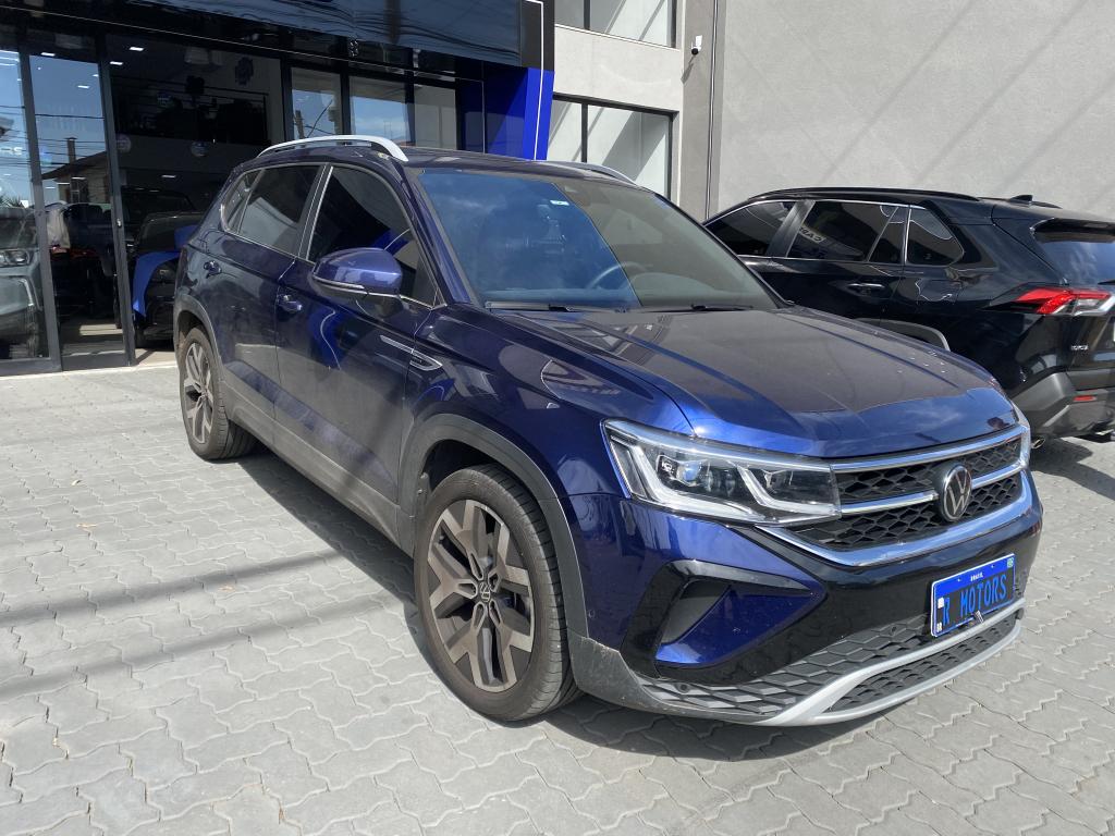 VOLKSWAGEN Taos - Foto
