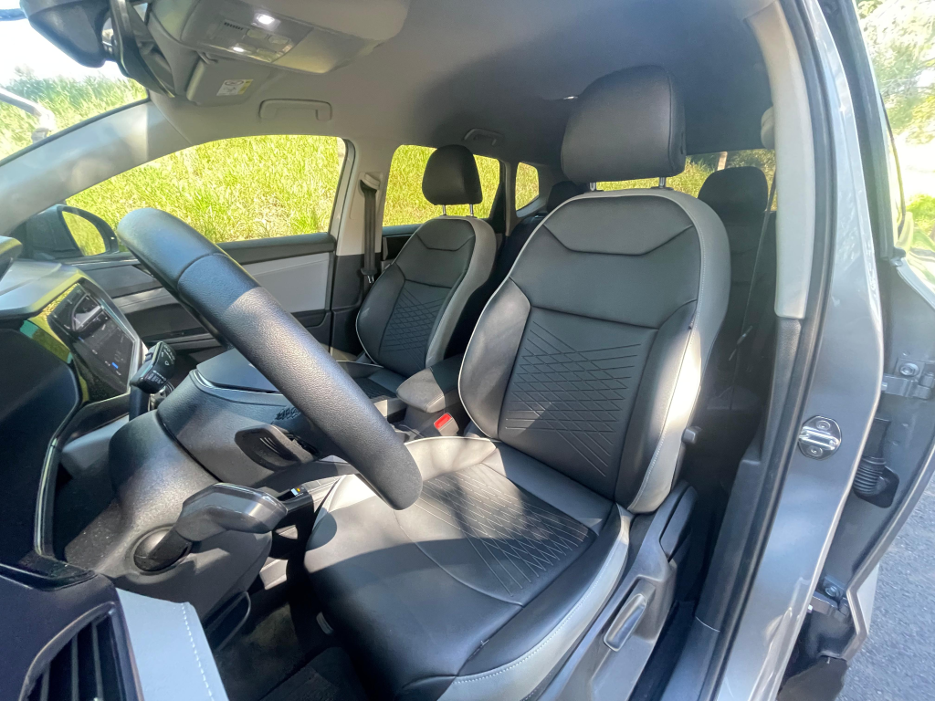 VOLKSWAGEN Taos - Foto