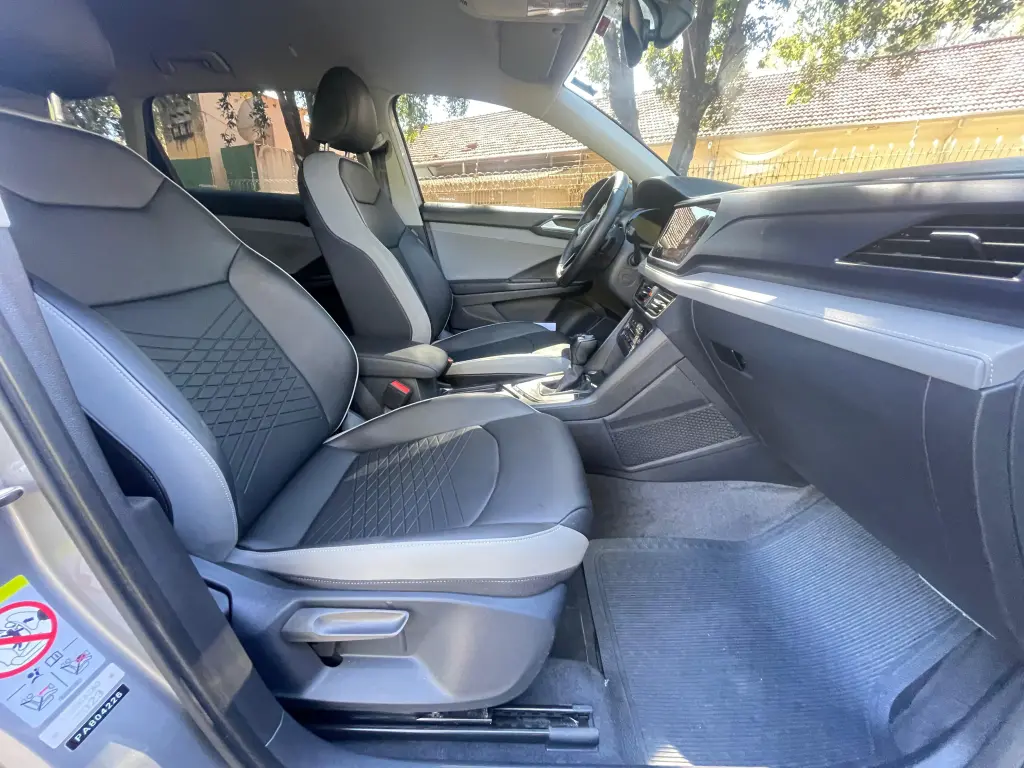 VOLKSWAGEN Taos - Foto