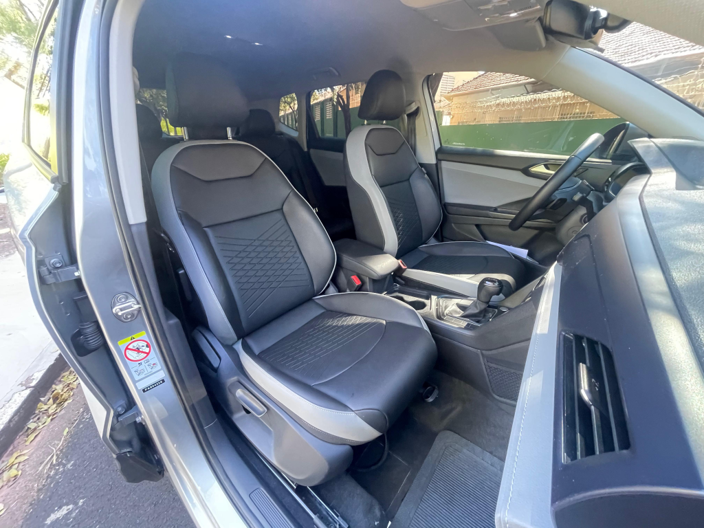 VOLKSWAGEN Taos - Foto