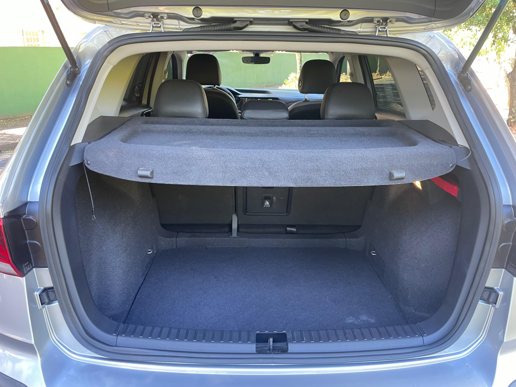 VOLKSWAGEN Taos - Foto