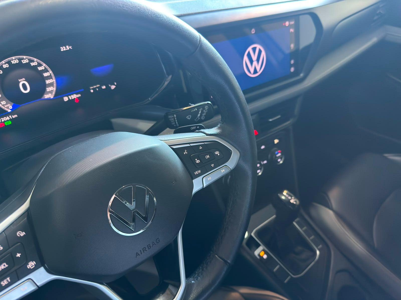 VOLKSWAGEN Taos - Foto