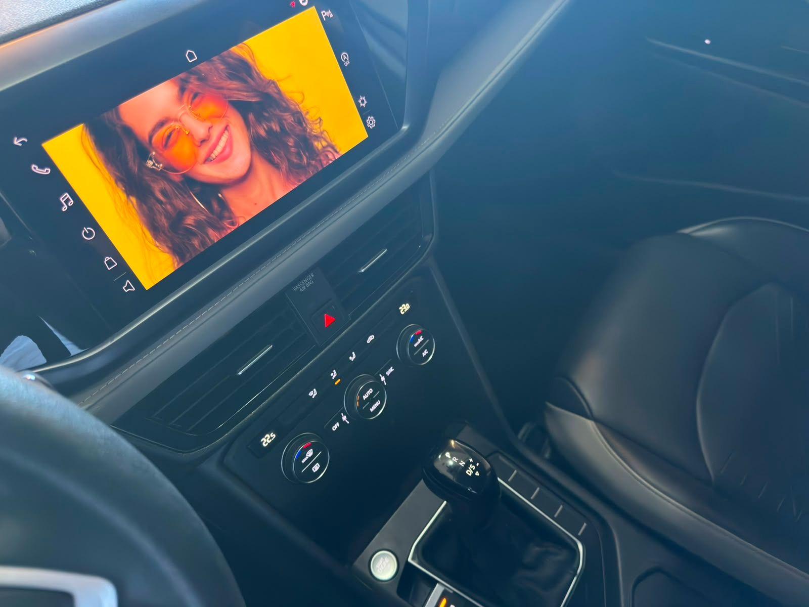 VOLKSWAGEN Taos - Foto